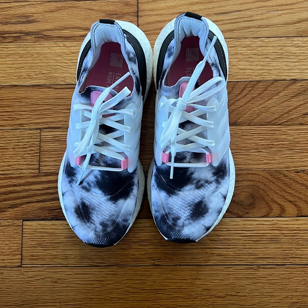 Adidas Untraboost Running Sneakers - EUC - worn 3 times